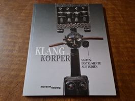 Klangkörper Saiten-Instrumente aus Idien