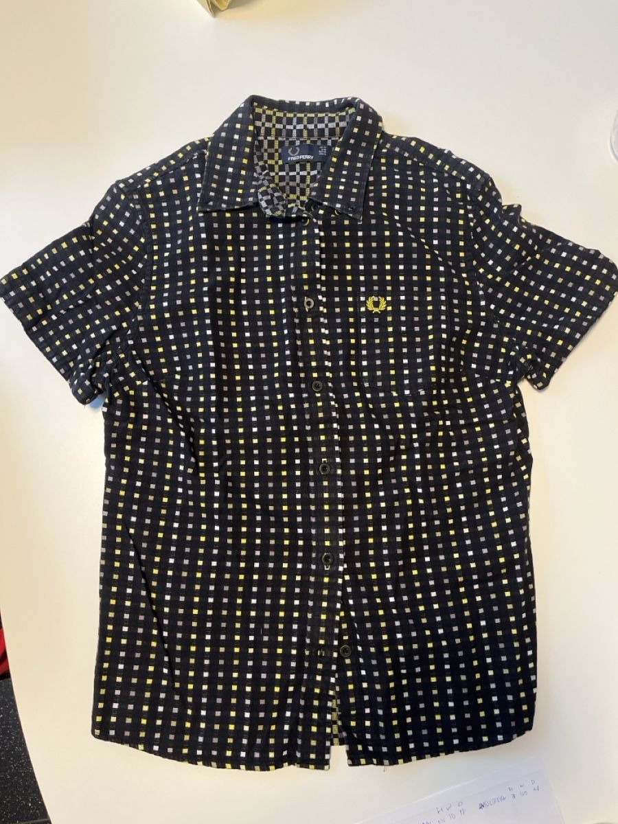 Fred Perry Camicette: Fred Perry Bluse – Usato da Zürich venduto da Valvolina13