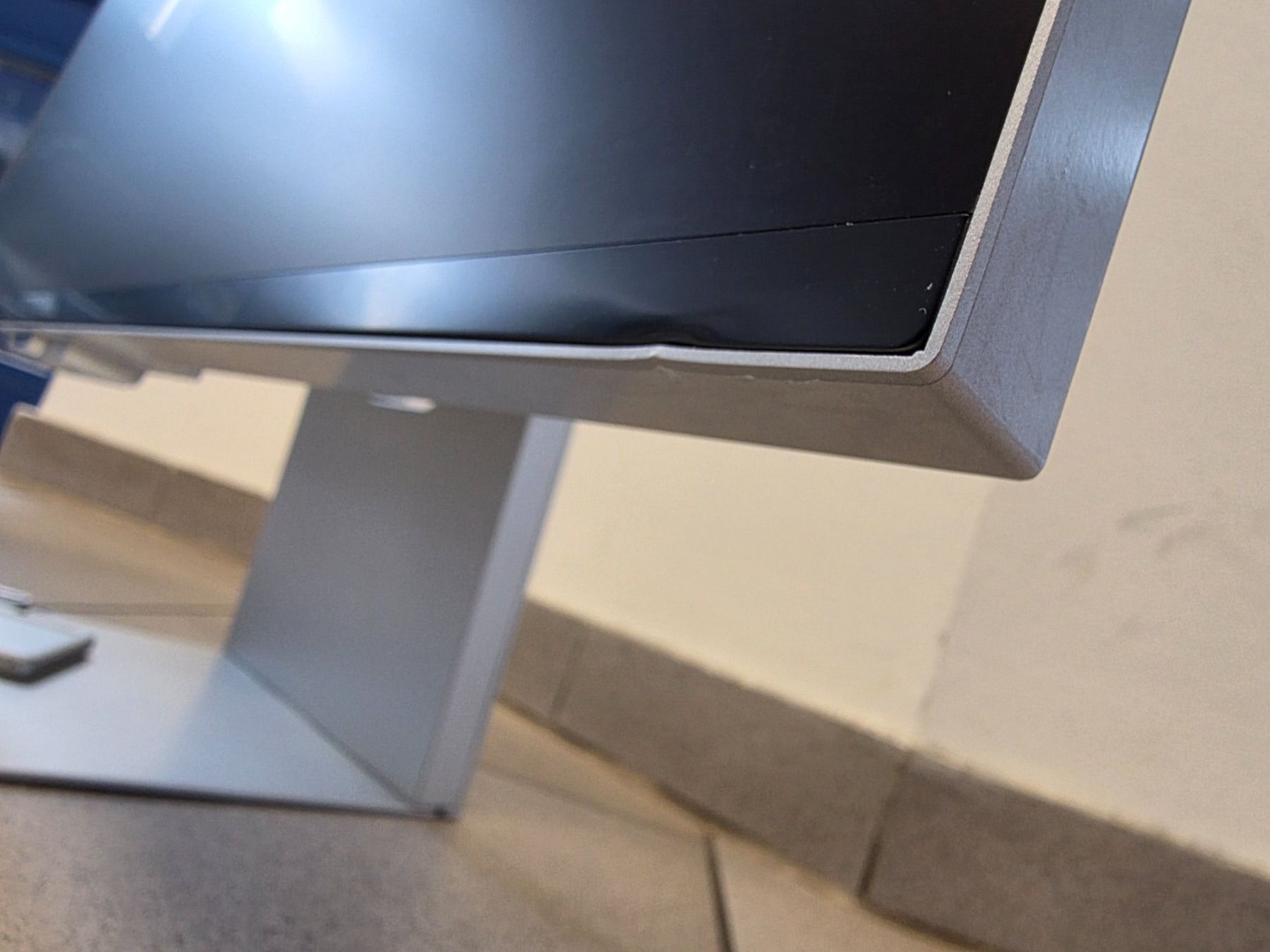Samsung Monitor: Samsung ViewFinity S9 5k Monitor (mit Delle!) – Difettoso da Kleinandelfingen venduto da dan_6djr 3