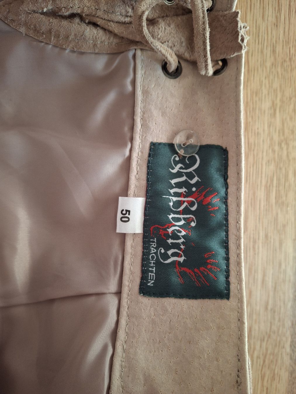 Pantaloni: Lederhosen lang Gr. 50 neu – Nuovo e nell'imballaggio originale da Zug venduto da mike.m 2