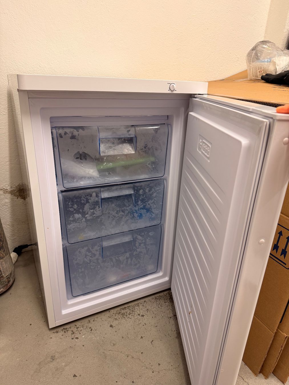 Congélateurs: Domo DO91135F Stand-alone, 80 l – D'occasion à Zürich par aca_y9ws 1