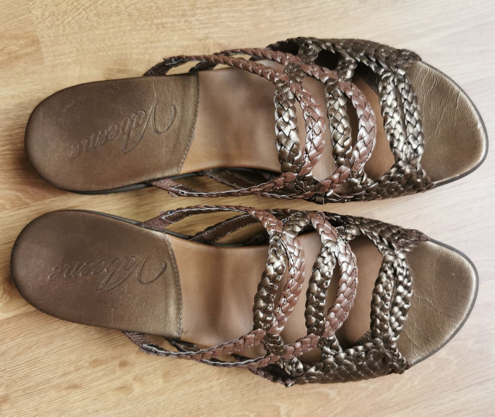 Vabeene Scarpe da donna: Vabeene Flechtpantoletten aus Leder Gr. 41 – Nuovo (secondo la descrizione) da Birsfelden venduto da dsc_f8gx