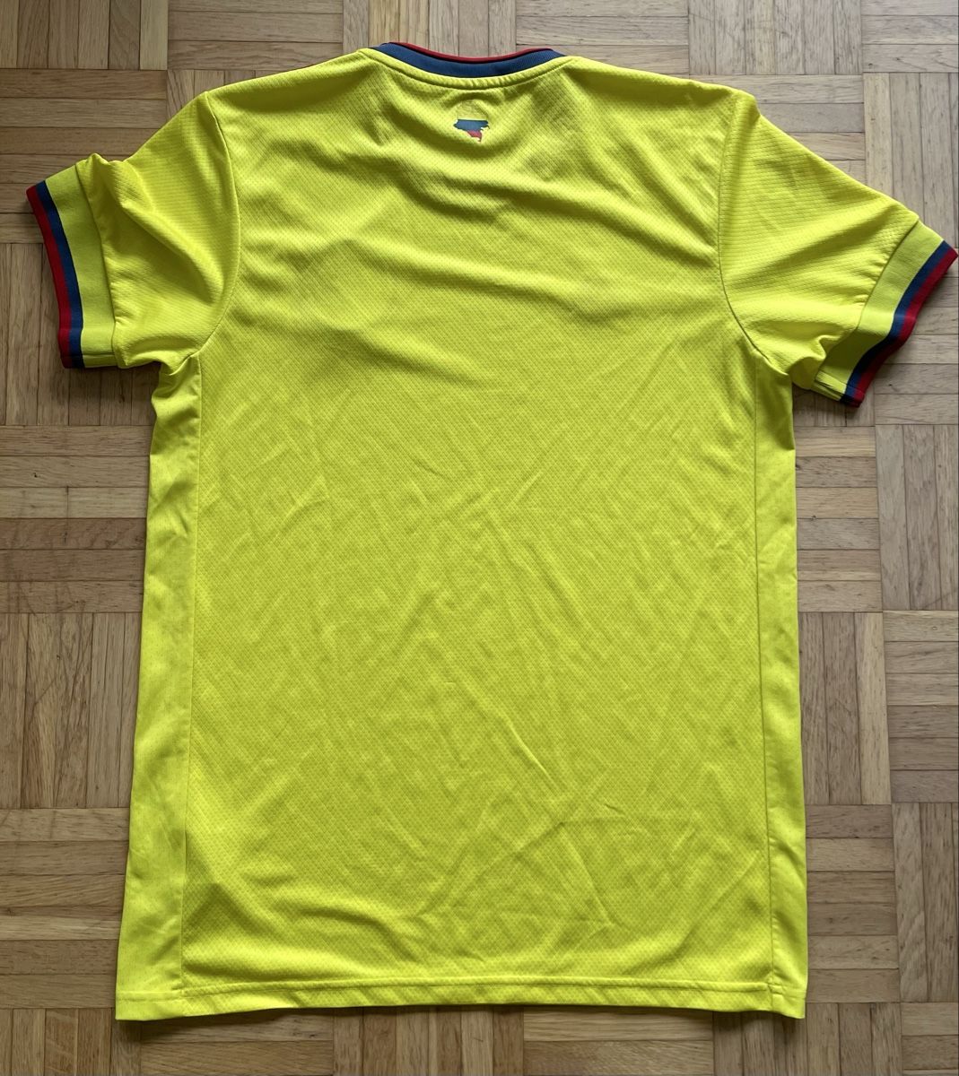 Adidas Canottiere & Pantaloni: COLOMBIA MAILLOT ORIGINAL M – Nuovo (secondo la descrizione) da Biel/Bienne venduto da Vinz011 1