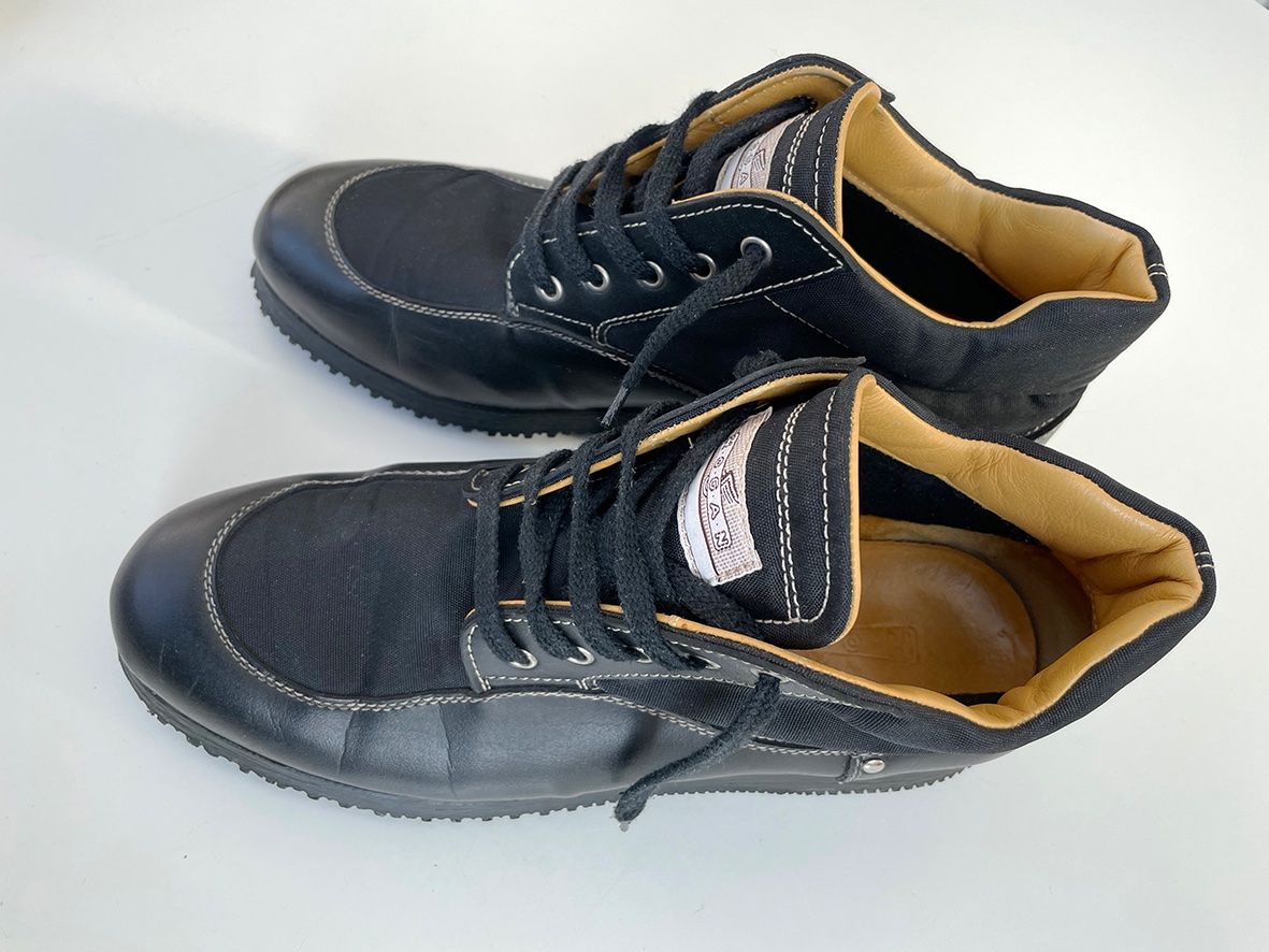 Hogan Scarpe da uomo: Chaussures Hogan neuves T44 – Nuovo (secondo la descrizione) da Lausanne venduto da inf_9622