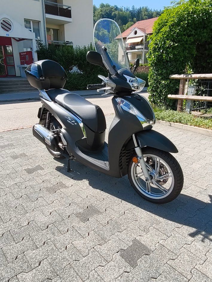 Honda Scooter: Honda SH300A, MFK 04.2026, 6600km – Usato da Stallikon venduto da Signs-World 1