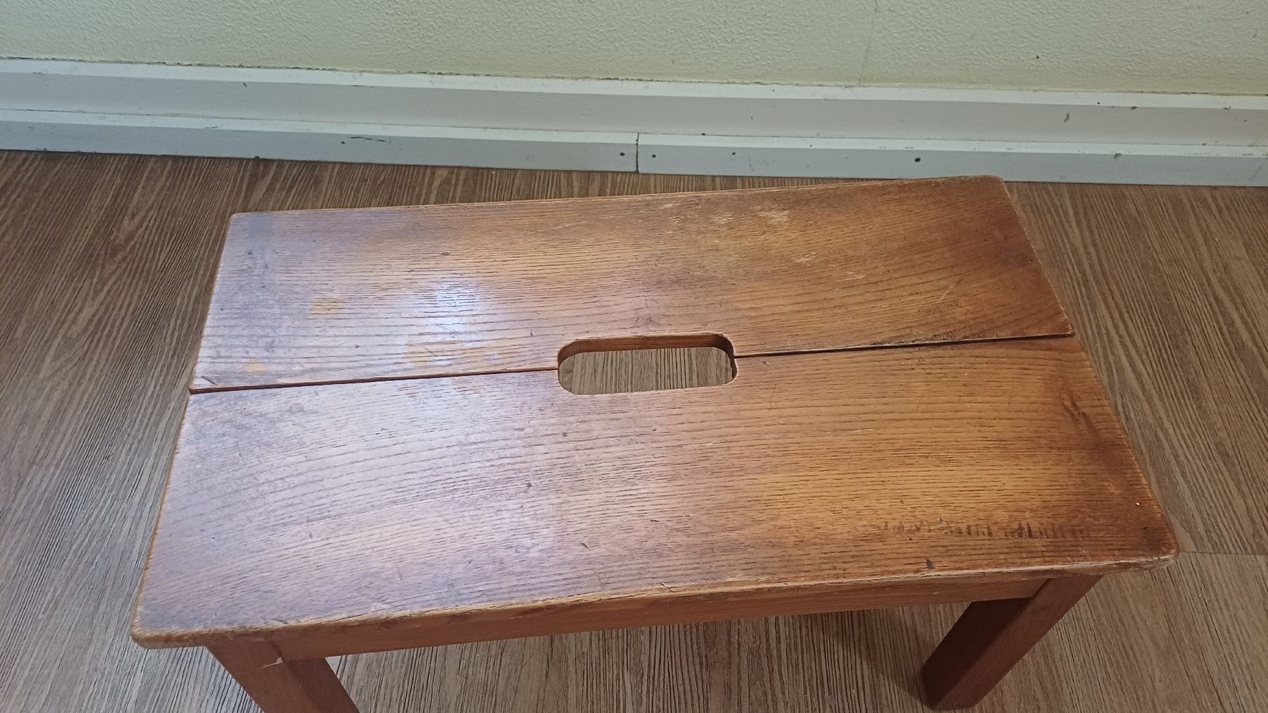 Hocker: Antiker Schemmel  – Gebraucht aus Flawil von Pinkmalibu 1