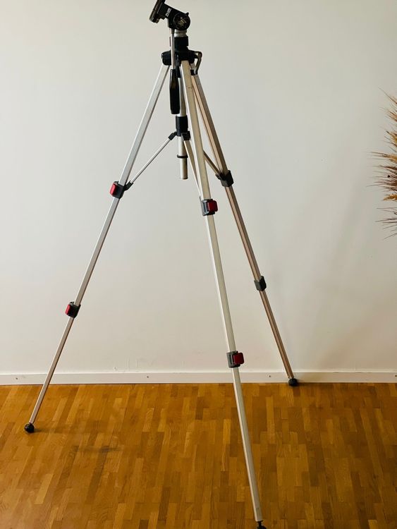 Treppiedi & Teste: Profi Fluid Videostativ - Stabil für perfekte Aufnahmen – Nuovo (secondo la descrizione) da Zürich venduto da rit_y22r 1