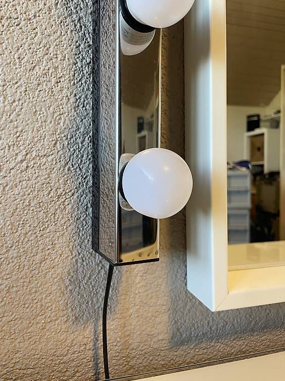 Ikea Specchi: Ikea Spiegel + 2x Wandlichter – Usato da Dotzigen venduto da deb_j8l8 1