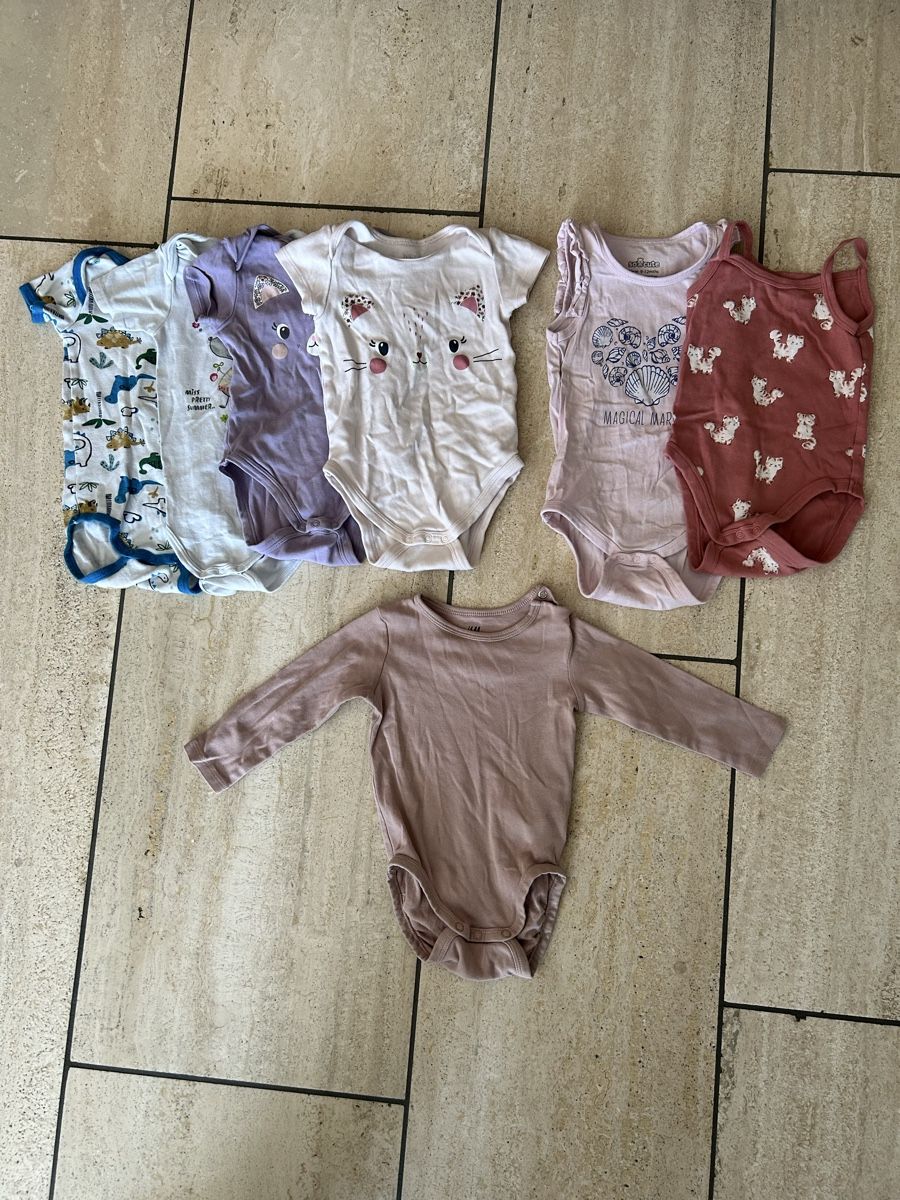 Lotti & Set di vestiti: 39-teiliges Kleiderpaket Grösse 80 – Usato da Berikon venduto da Skydive11