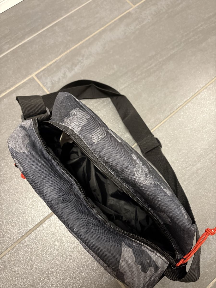 Fox Borse: Fox Racing Exploit Essential Messenger Bag Black – Usato da Rümlang venduto da svent 3