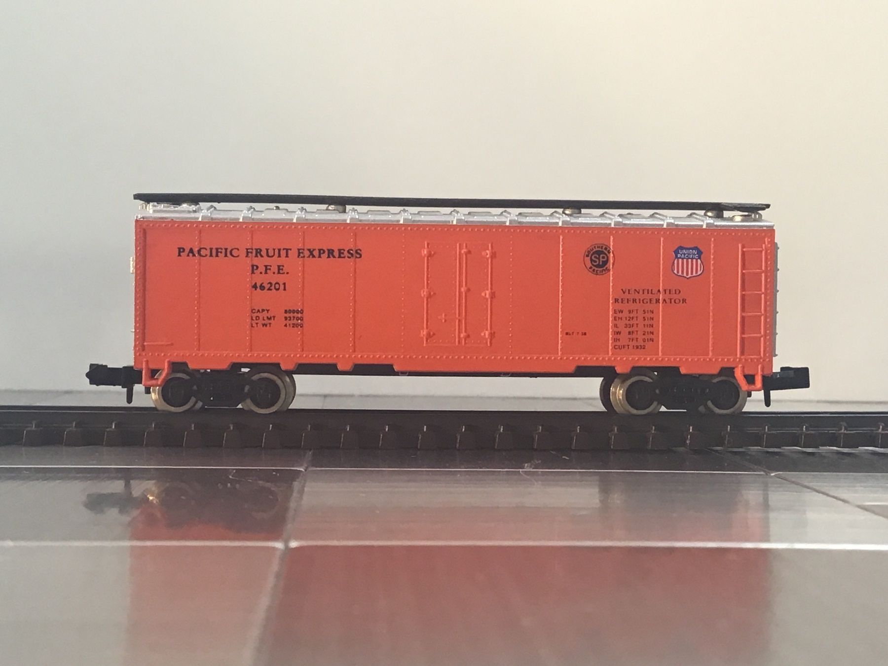 Micro Trains Line Modelleisenbahnen: MICRO TRAIN LINE GÜTERWAGEN SPUR N – Gebraucht aus Männedorf von Modellbau-wyss