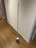 Philips Hue Stehleuchte Signe