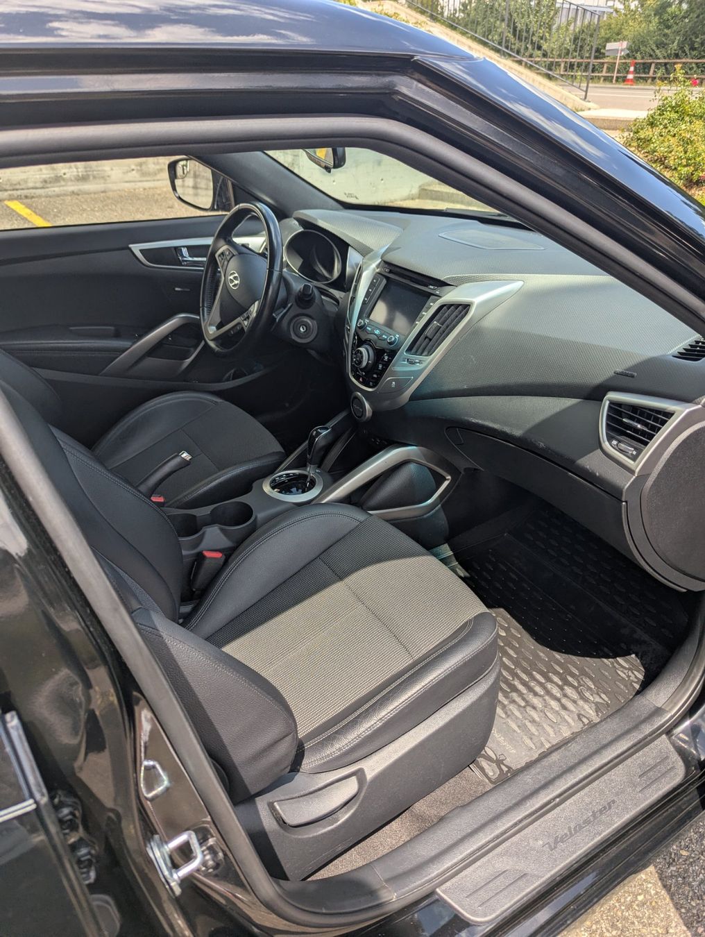 Hyundai Automobili: Hyundai Veloster 1.6 GDI – Usato da Horgen venduto da abel_17 7