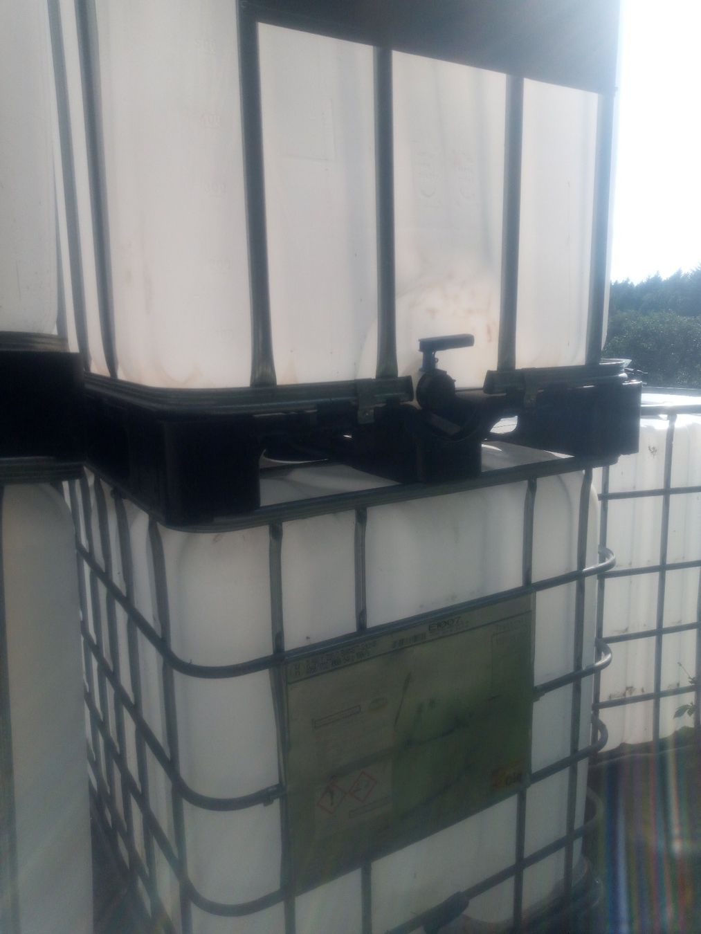 Tränken & Tröge: Tank 1000 Liter IBC – Gebraucht aus Rüttenen von Dart4 2