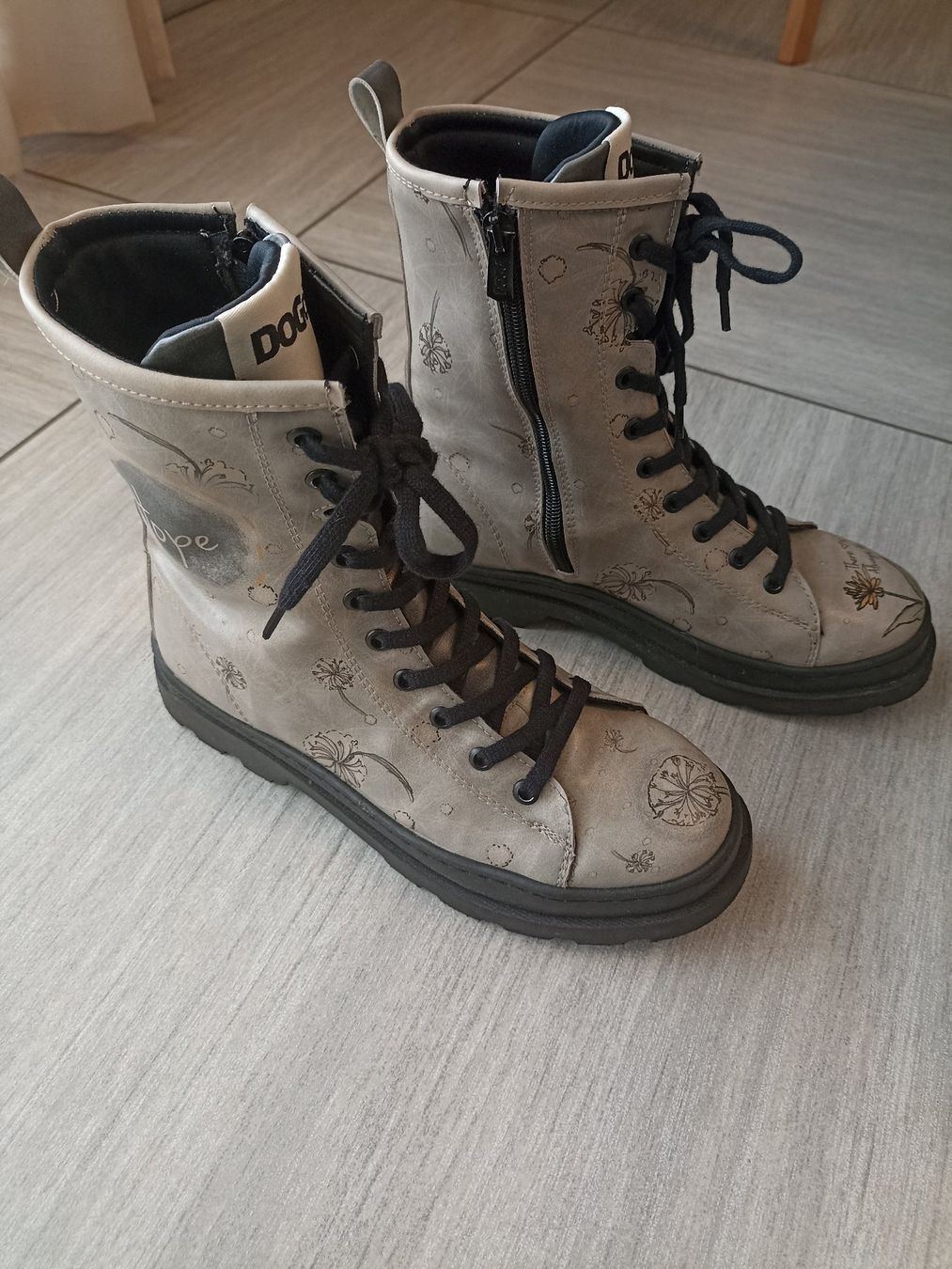 Chaussures femmes: Stivaletti DOGO - There is always hope – D'occasion à Camorino par cieloazzurro 5