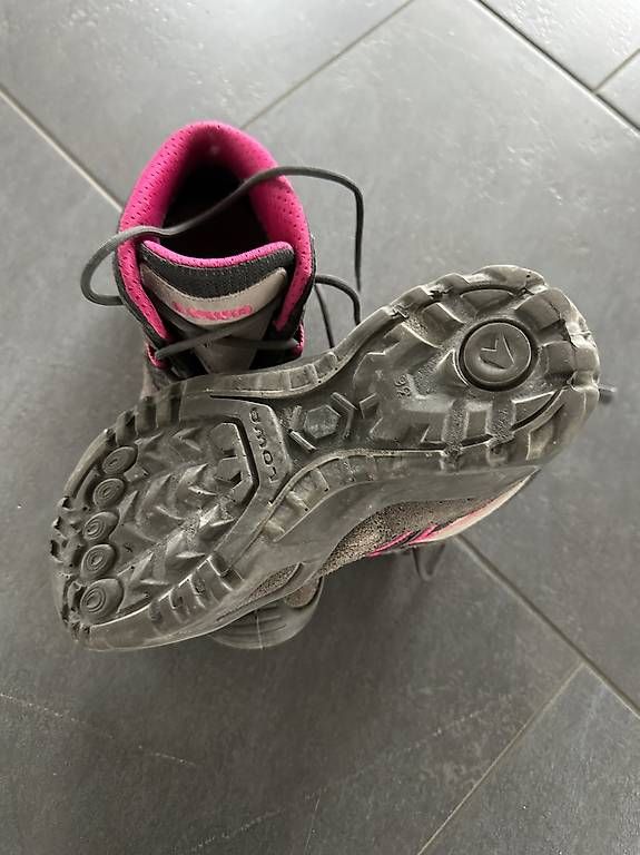 Schuhe für Jungen: Kinder-Wanderschuhe Lowa Grösse 36 – Gebraucht aus Berg SG von ACDS 2