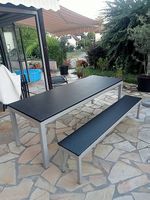 Granittisch mit Granitbank