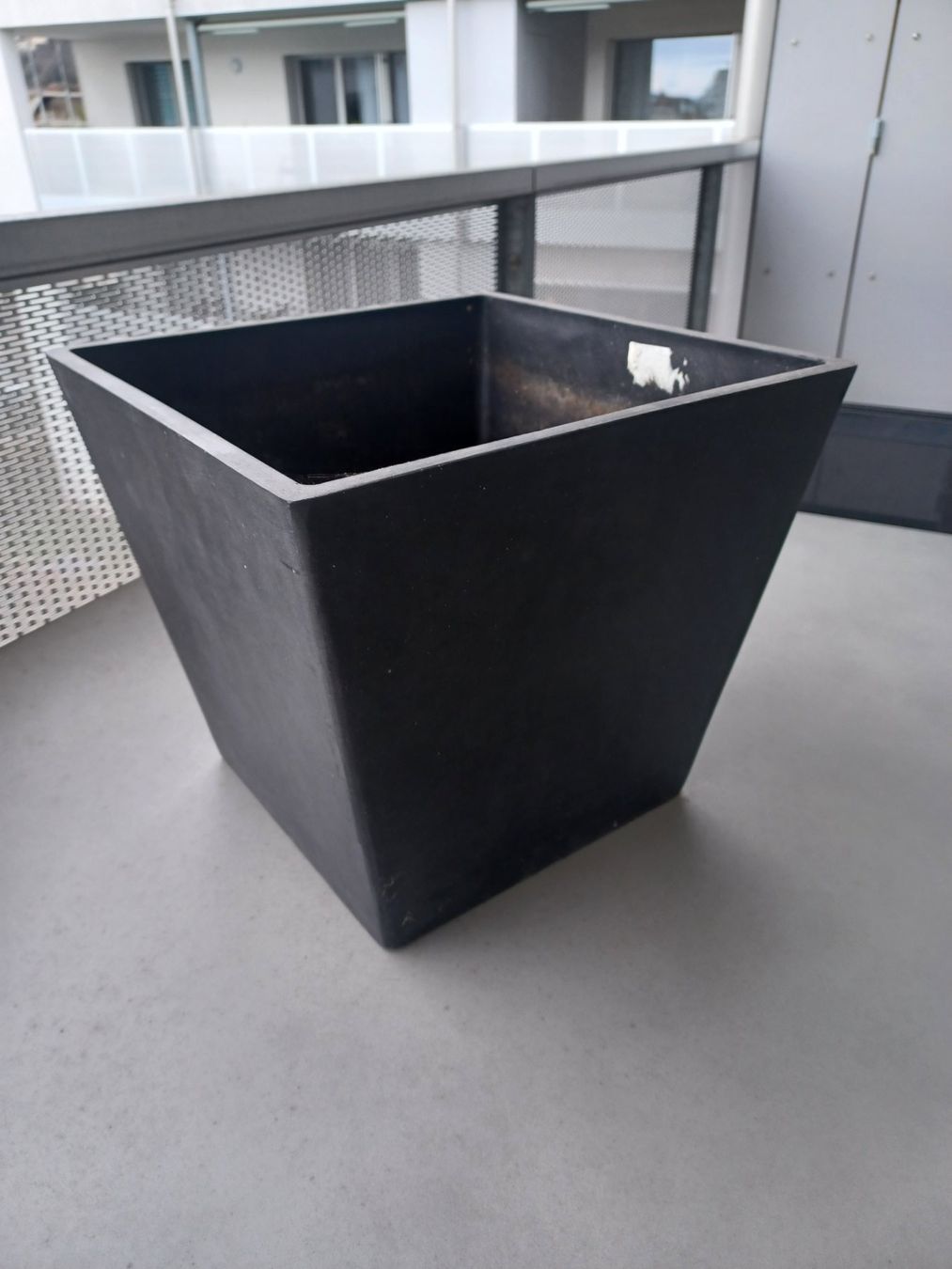 Blumentöpfe: Blumentopf Ecopots grau – Gebraucht aus Egerkingen von John001