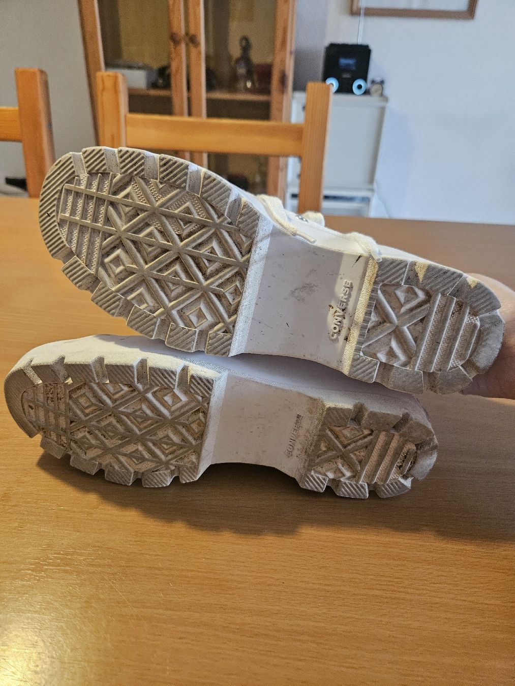 Converse Scarpe da uomo: weisse Converse chunky Sohle Grösse 38 – Usato da Niederwil AG venduto da Sillimini 7