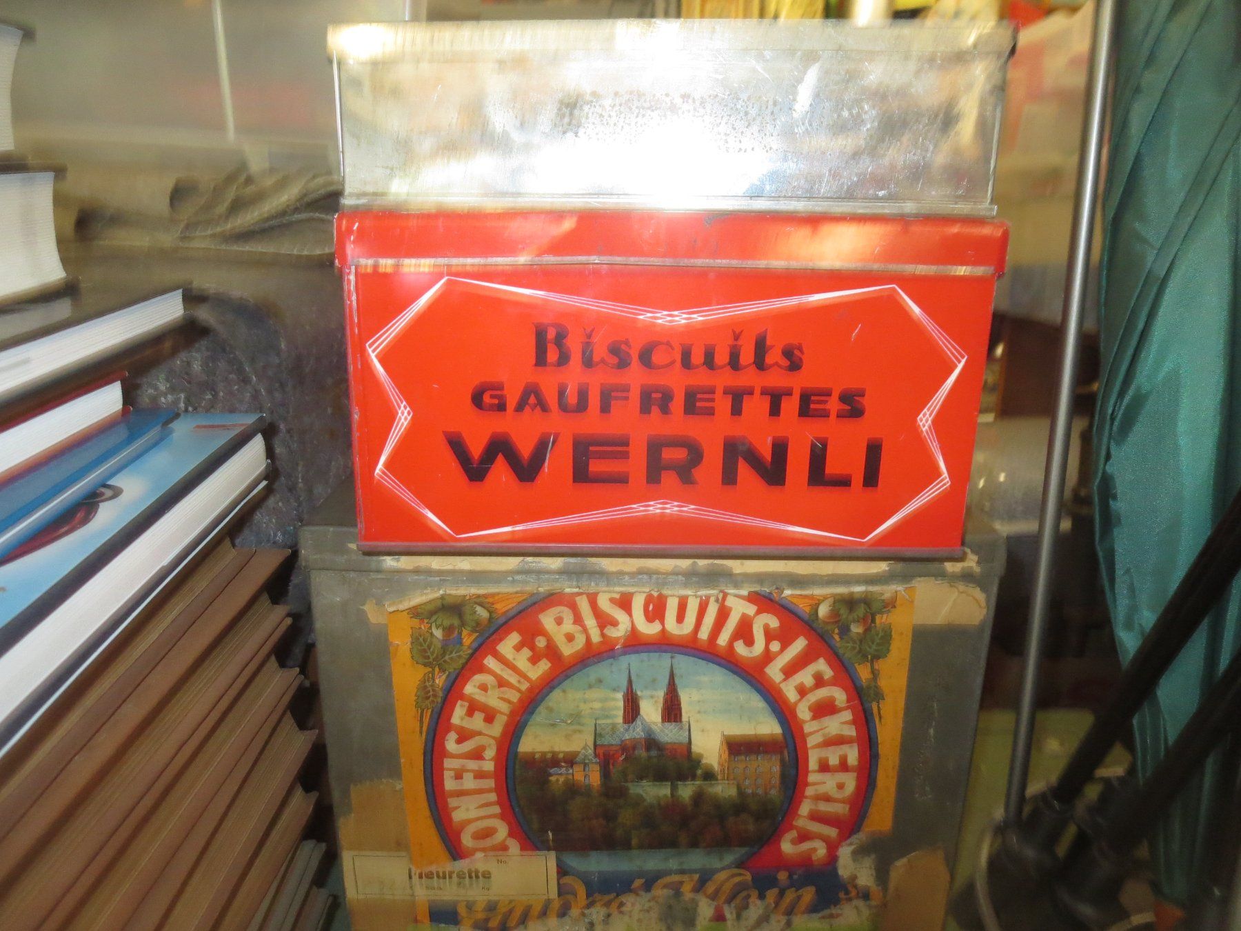 Contenitori & Simili: 3 alte Blechdosen – Usato da Wolfhalden venduto da Quiria68 4