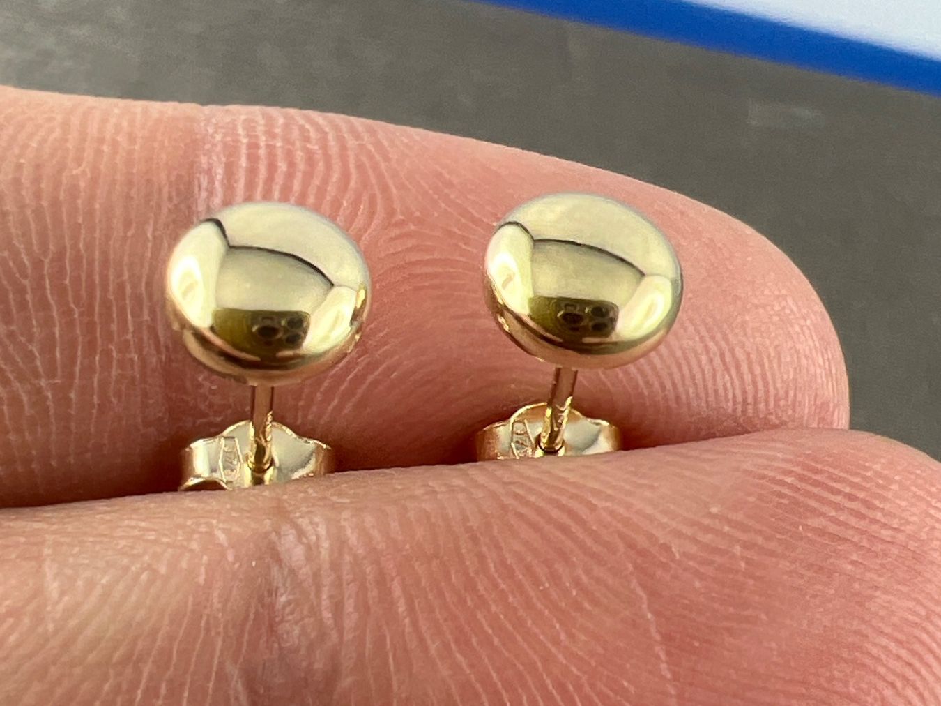 Ohrringe & -stecker: Ohrstecker 375 Gold – Gebraucht aus Niederuzwil von leo_8857
