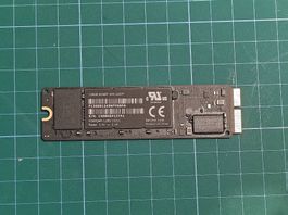 Apple / SanDisk 128GB SSD, SDNEP / 655-1837F