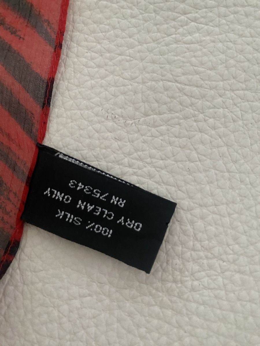 Foulard & Sciarpe: Seiden Schal 🌸 – Usato da Opfikon venduto da Luis144 3