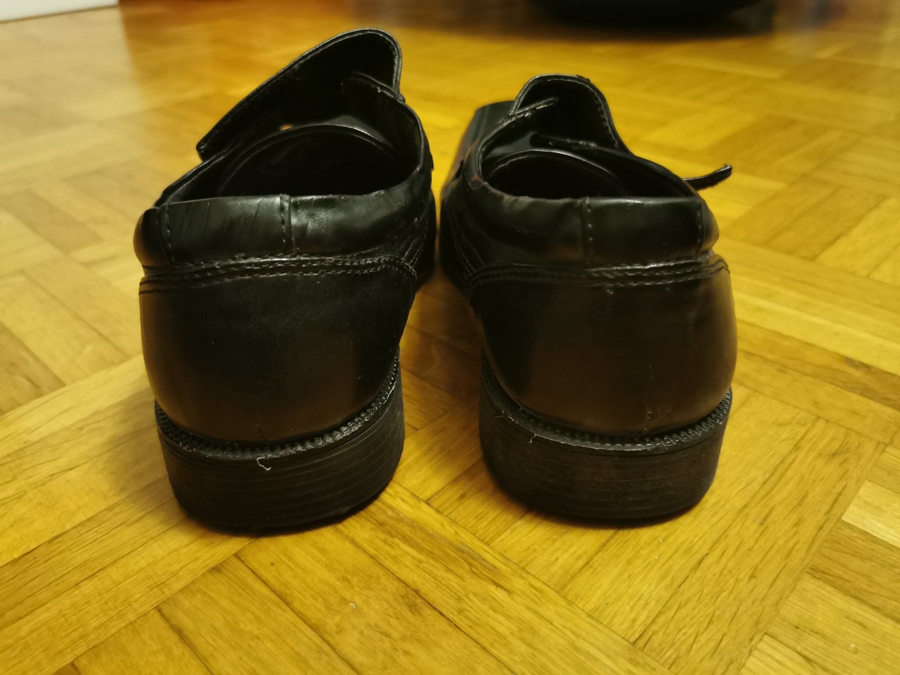 Scarpe per ragazzi: Halbschuhe Gr. 40 – Usato da Basel venduto da Roundtrip 2