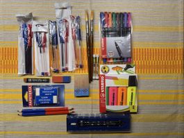 Lot papeterie stylos crayons gommes neuf rentrée scolaire
