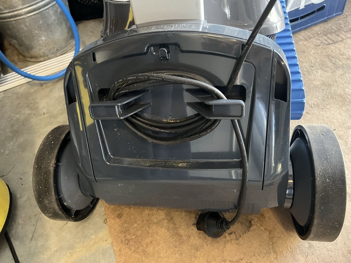 Dolphin Accessori per Piscine: Dolphin Poolroboter S200 Robotic Cleaner – Usato da Schenkon venduto da NCB77 4