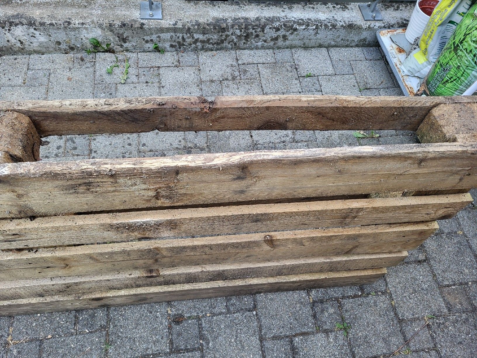 Pallets: Holzpalette gebraucht 200x80 cm – Usato da Birmenstorf AG venduto da Cjl 3