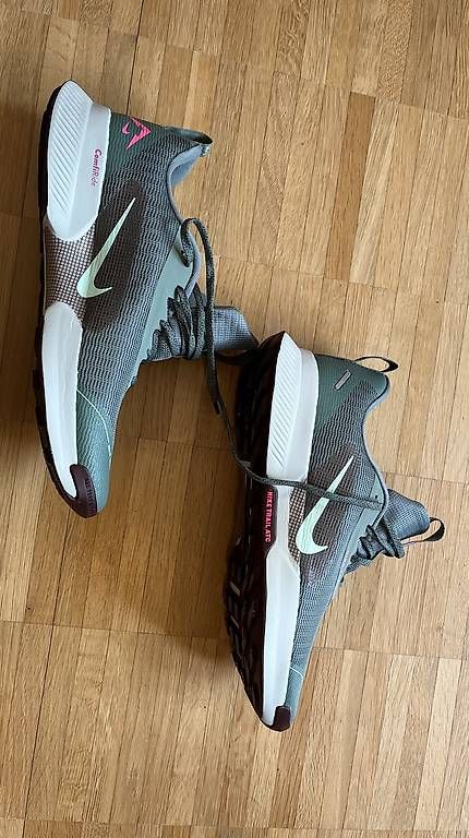 Nike Scarpe da uomo: Nike Juniper Trail 3 (44/US 10) – Nuovo e nell'imballaggio originale da Zürich venduto da settemic