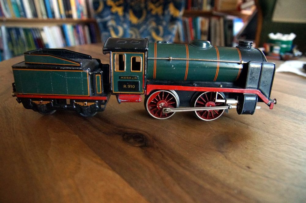 2 Retro Aufzieh-Eisenbahnen Aus Blech - Nostalgie Spielzeug