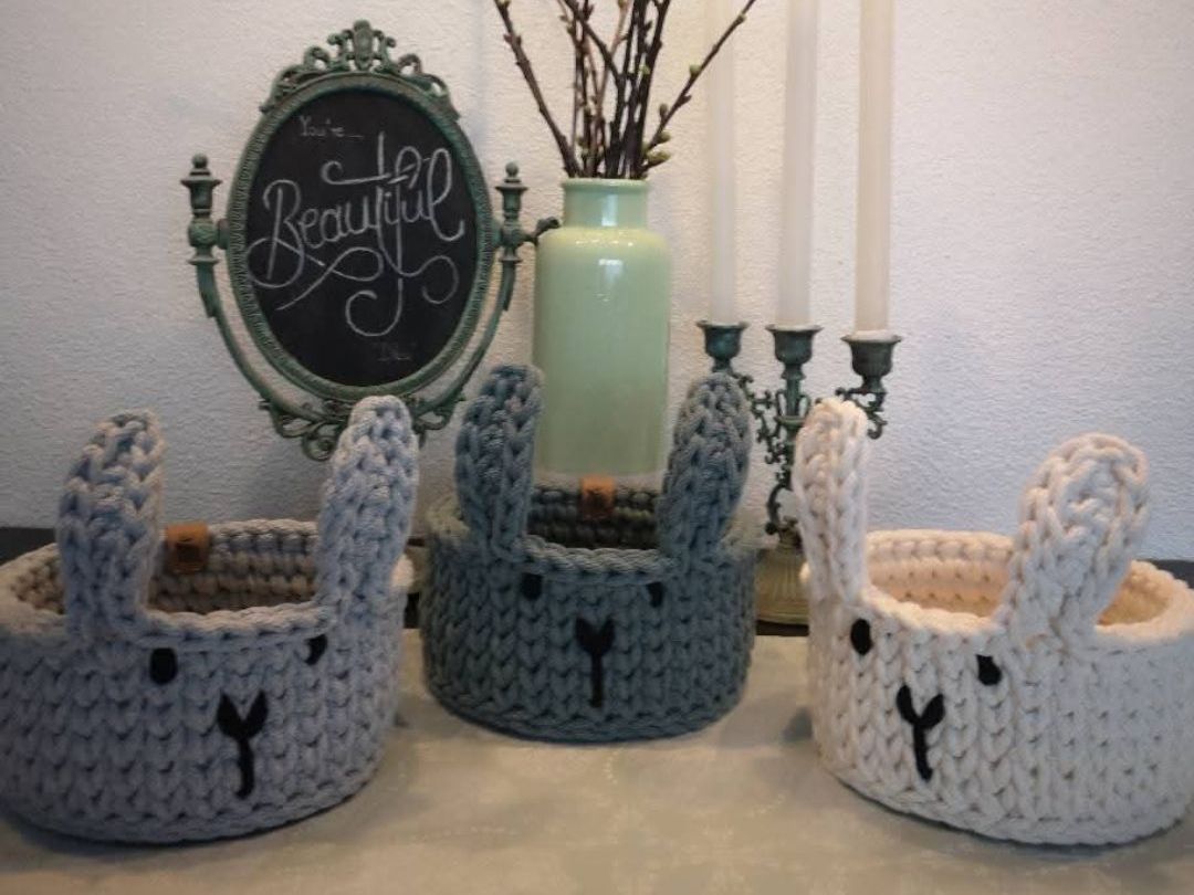 Altro per la casa: Ostern Korb Deko Osterhase, häkeln – Nuovo e nell'imballaggio originale da Wetzikon ZH venduto da Tothart
