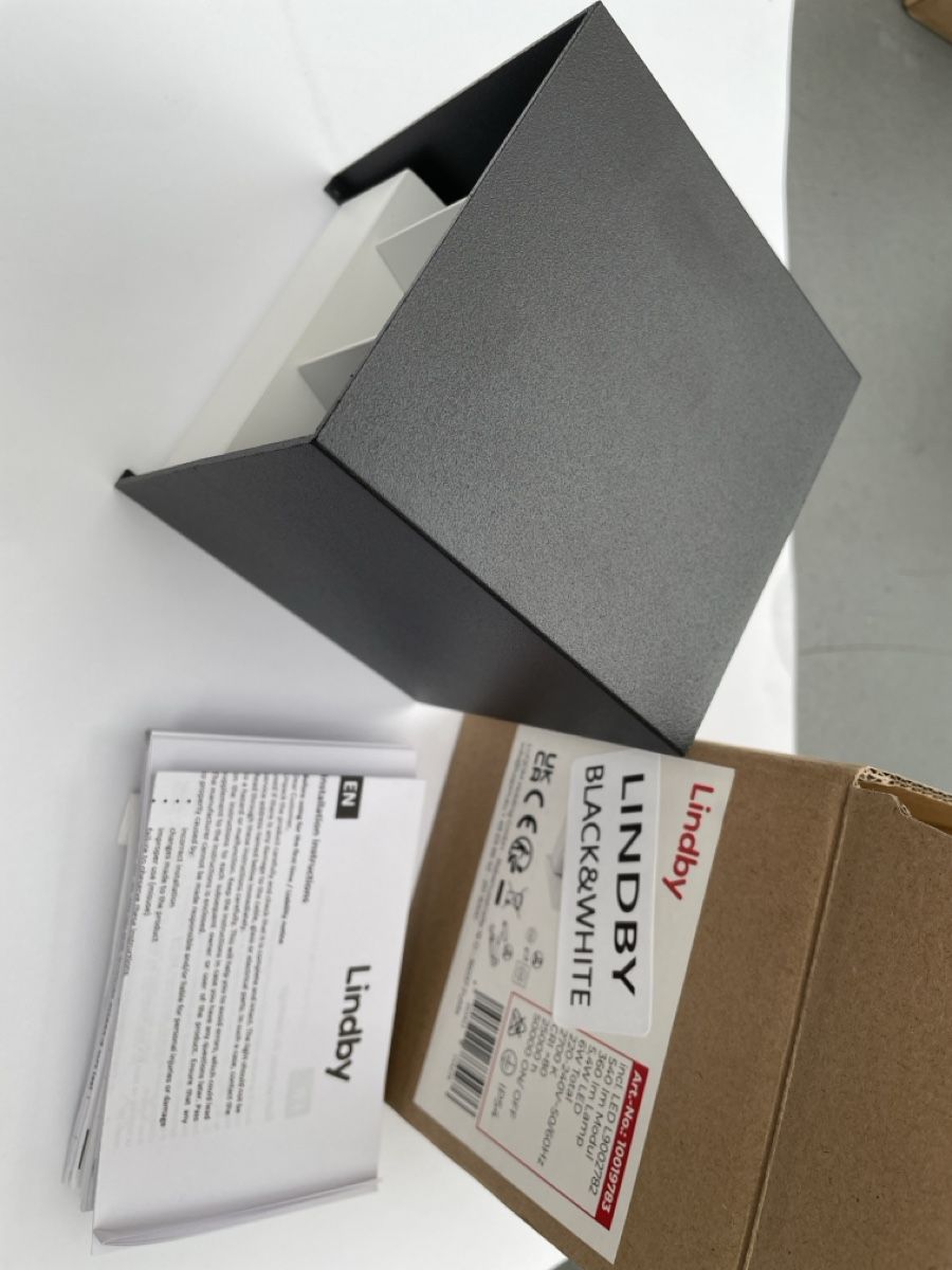 Lampade: Wand LED Leuchte LINDBY  NEU – Nuovo e nell'imballaggio originale da Zürich venduto da Danokiko 3
