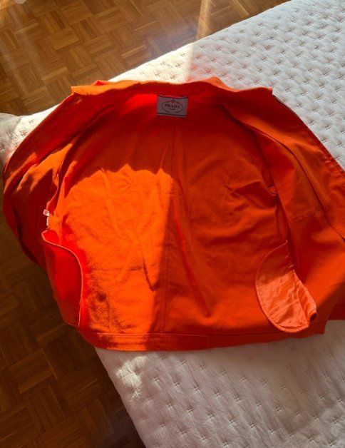 Prada Jacken: Prada orange jacket – Gebraucht aus geneve von chiaraac 4