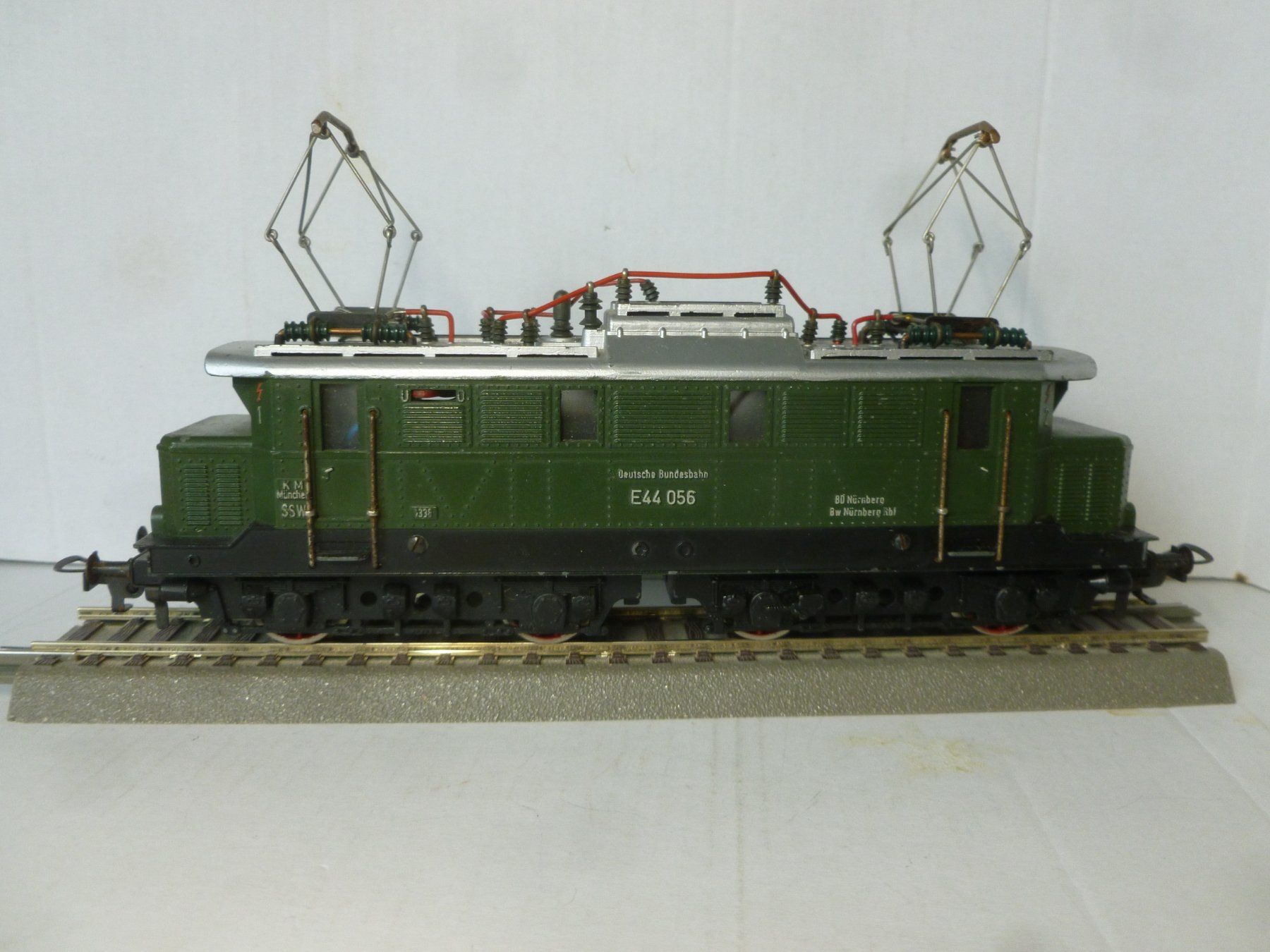 Fleischmann Modellini di ferrovie: Fleischmann E44 Gussmodell – Usato da Bubikon venduto da Br103er 1