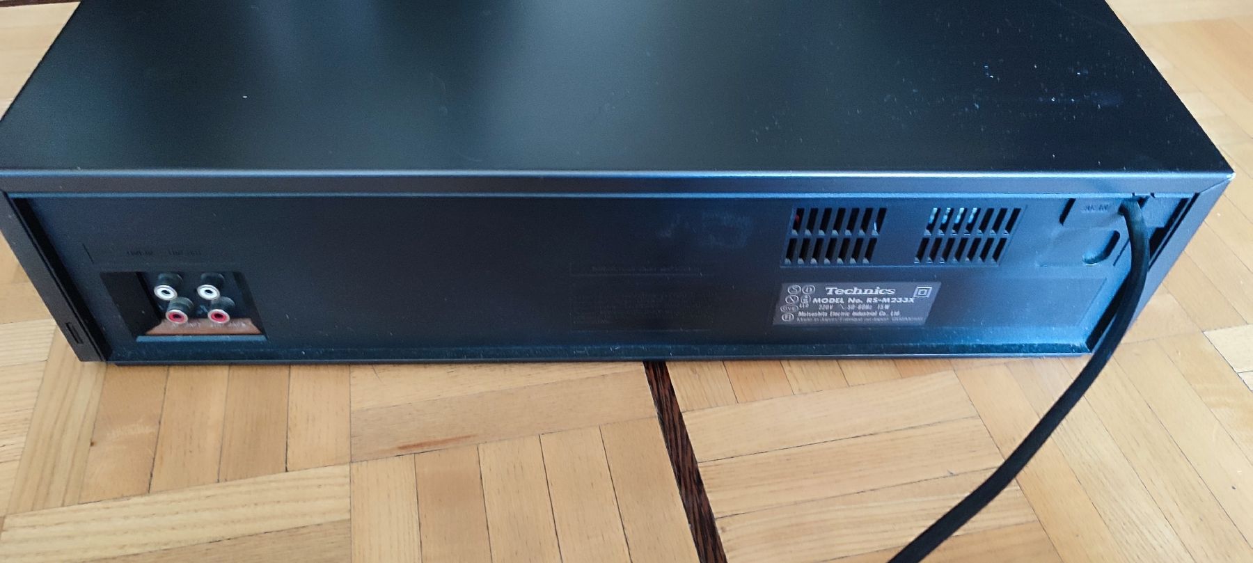 Technics Lettore multimediale & Streamer: Technics RS-M233X Stereo Cassette Deck gebraucht mit Kratzer – Usato da Biel/Bienne venduto da ruggi03 3