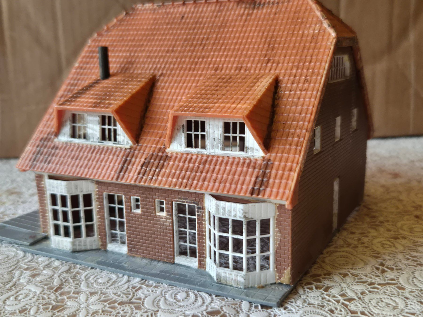 Kibri Modelleisenbahnen: grosse sächsisches Landhaus in H0 – Gebraucht aus Bibern SH von streunekater