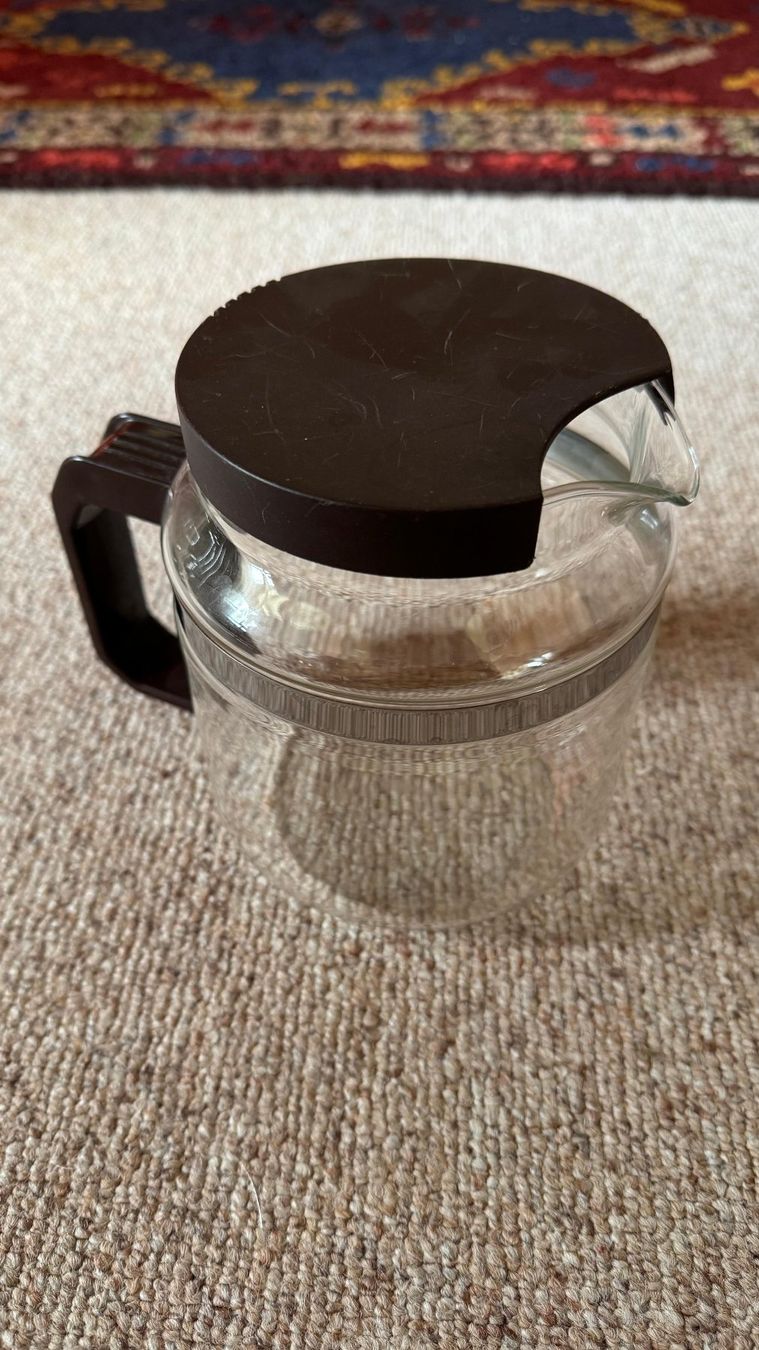 Caraffe: Unviersal-Glaskrug mit Deckel hitzebeständig – Usato da Henggart venduto da hen_9f22