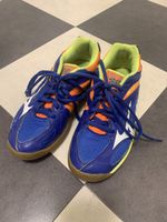 Hallenturnschuhe