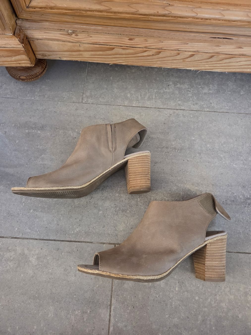 Tamaris Scarpe da donna: schöne Sandalen Tamaris – Usato da Wiesendangen venduto da Sinhuk 1