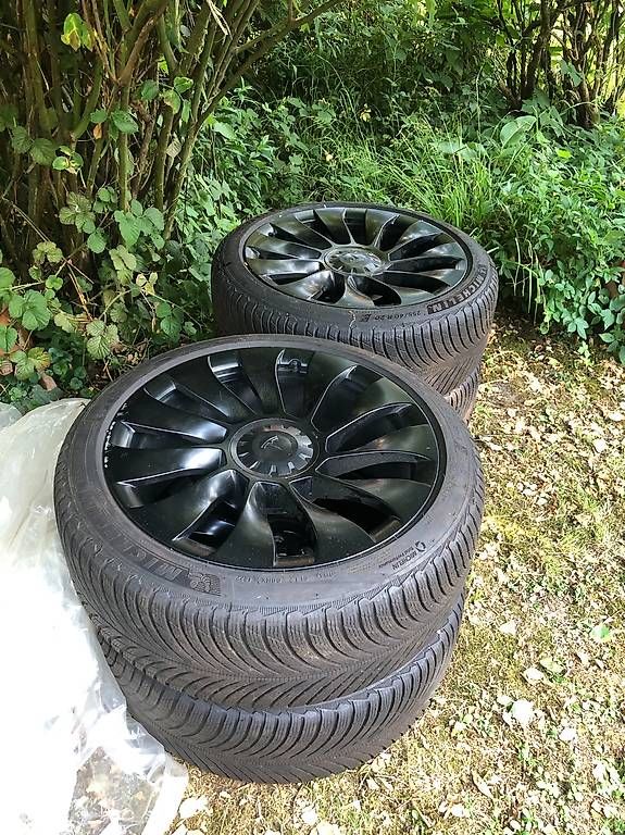 Michelin Pneus & Kompletträder: Tesla Model Y Performance Winterreifen (inkl. Felgen Ultra) – Gebraucht aus Zürich von Christophschuppi