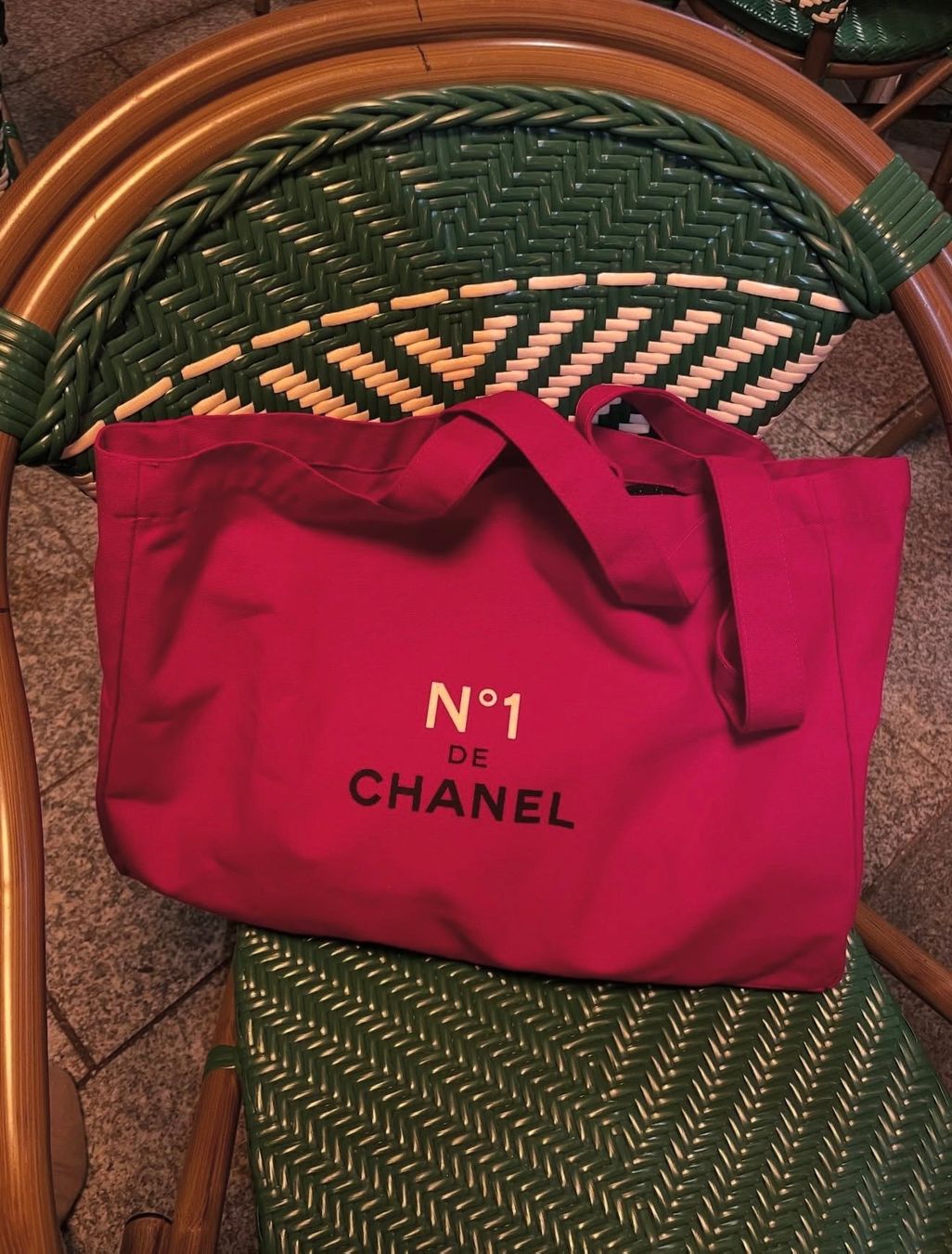 Taschen: Shopping bag Chanel beauty – Neu und originalverpackt aus Chur von Madeys 3