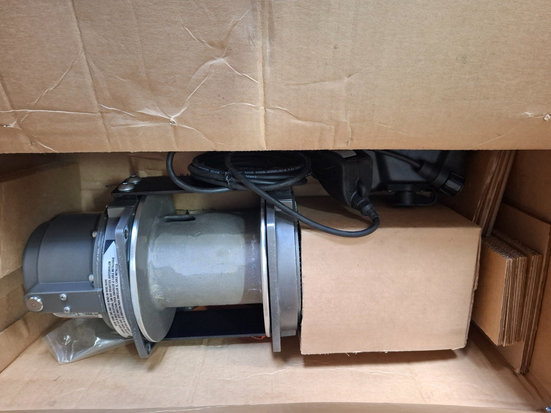 Sonstiges zum Lager & Transport: Warn Industrie Seilwinde 24V – Neu und originalverpackt aus Seedorf UR von xaveri123 1