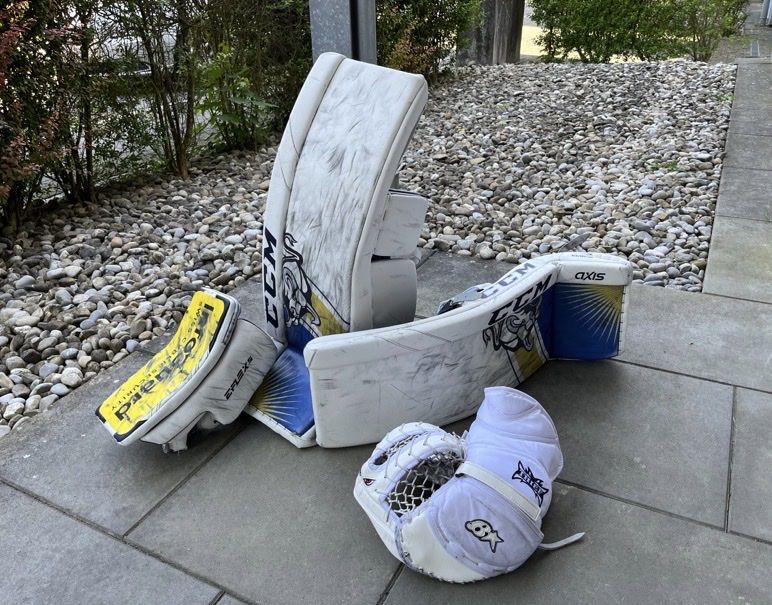 Protezioni & Imbottiture: Original EVZ Meisterset Luca Hollenstein CCM Axis – Nuovo (secondo la descrizione) da Kallnach venduto da Chaesi89 3