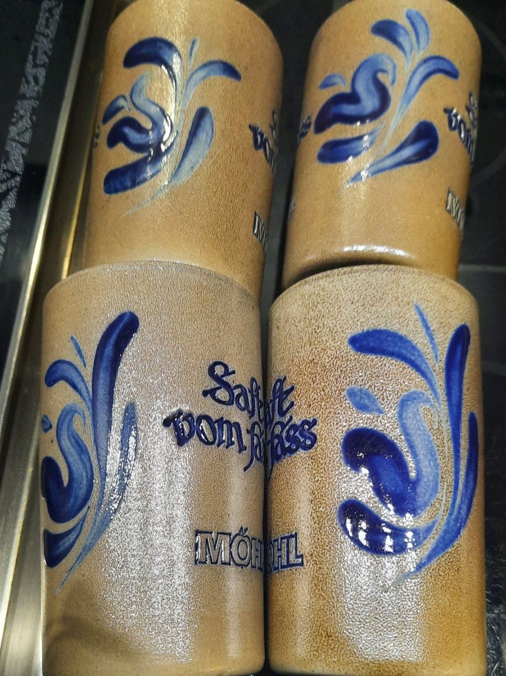 Geschirrsets: 7 Originale Steingut Becher "Saft vom Fass" – Gebraucht aus Hinwil von Zom 3