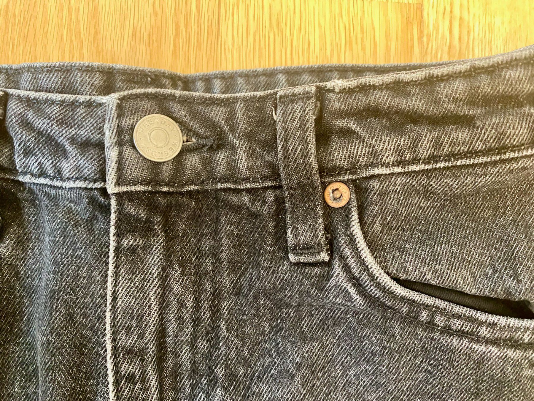 Weekday Pantaloni: Weekday Jeans Shorts – Usato da Bern venduto da eli7 3