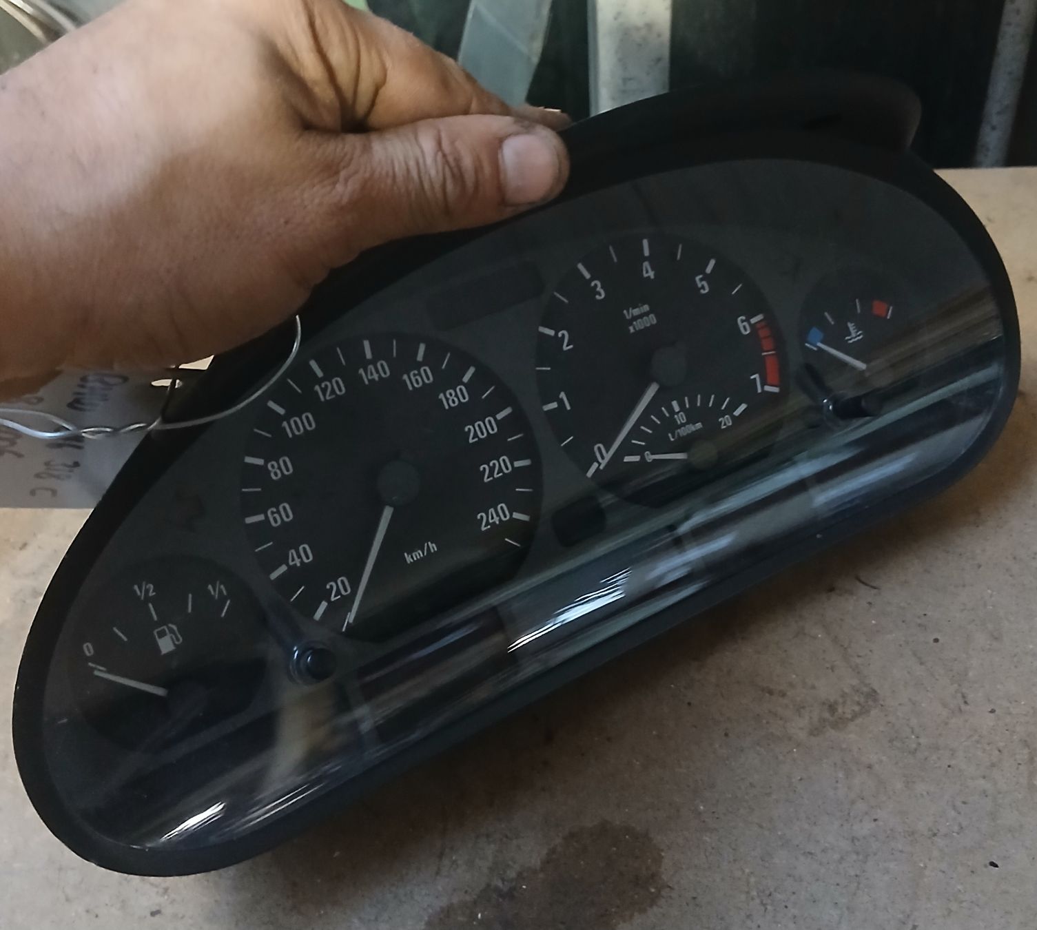 BMW Toutes les pièces auto: Compteur BMW E46 318 Compact – D'occasion à la heutte par Auto-stock 1