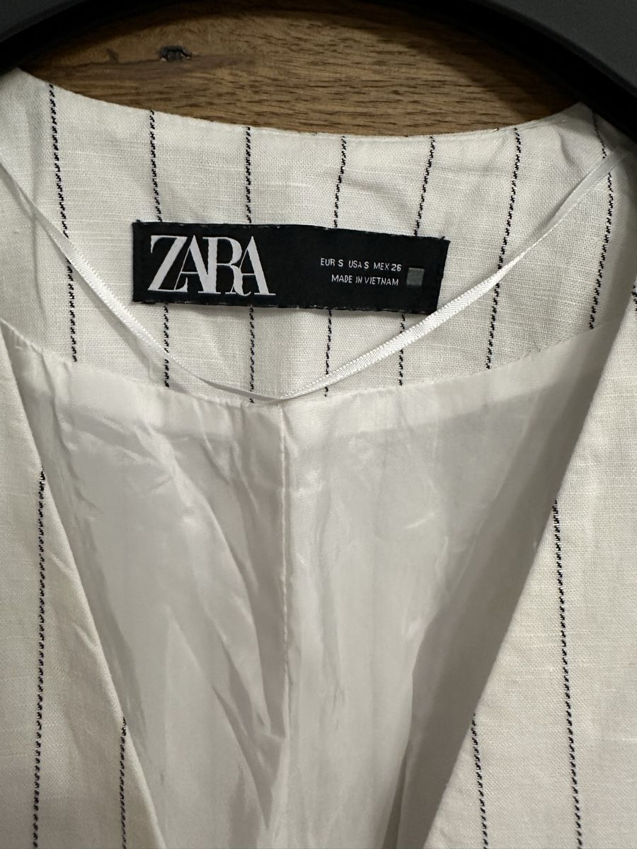 Zara Gilet & Giacche senza maniche: Gilet, Zara. gr S – Nuovo e nell'imballaggio originale da Basel venduto da BSLina 1